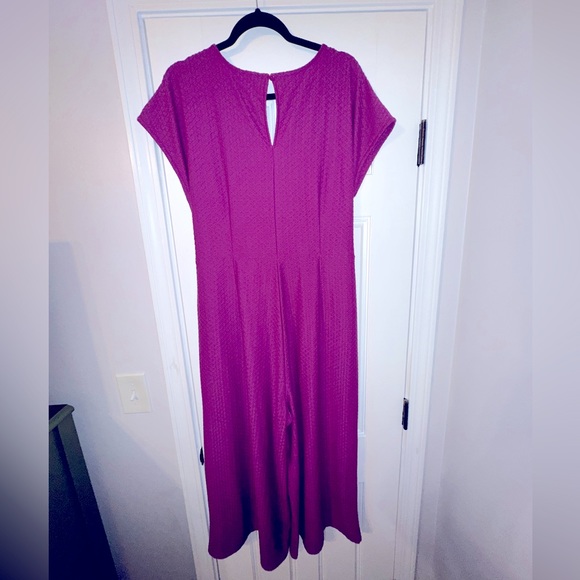 Cupio monochromatic jumpsuit with attached belt - Picture 3 of 5